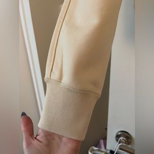 Long Sleeve Sweatshirt in Off White Size XS